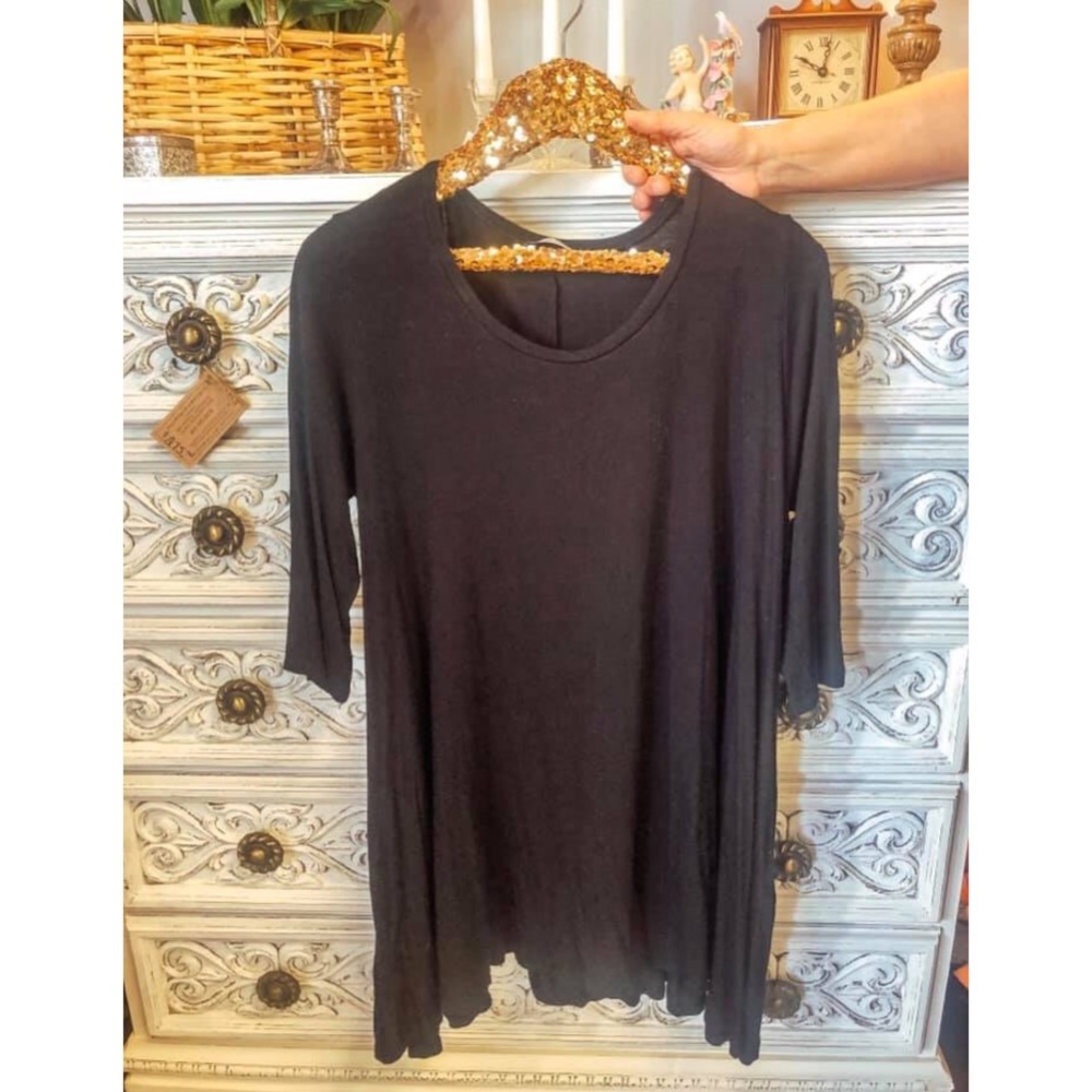 Black Long Tunic w/ Pockets